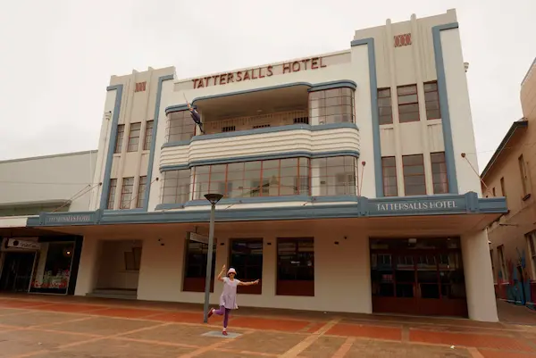 Tattersalls Hotel (1)